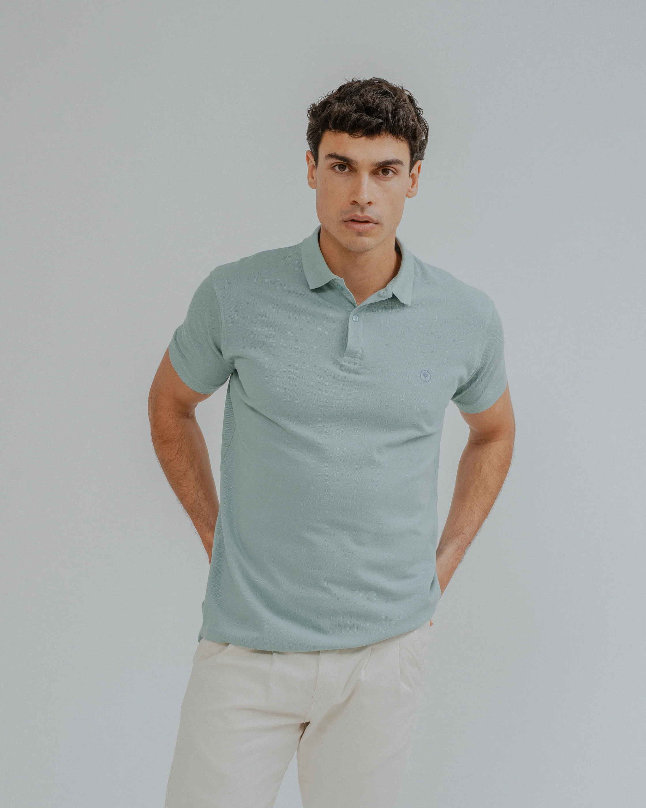 Polos